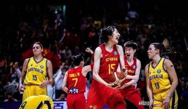 中国女篮女排决赛直播